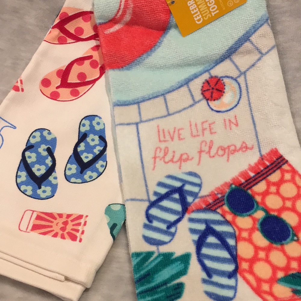 Live Life in Flip Flops Beach Pool Summer Kitchen Towels Set of 2 NWT Cotton